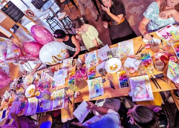 Brushes & Brews – Paint & Sip: A Creative Hub for Fun and Connection