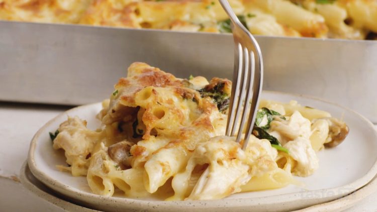 French Onion Chicken Pasta Bake
