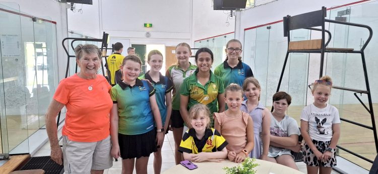 Gladstone Squash Club Hosts Coaching Clinic for Women & Girls
