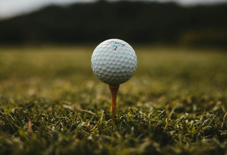 Gladstone golfers swing into action for Cancer Council fundraiser