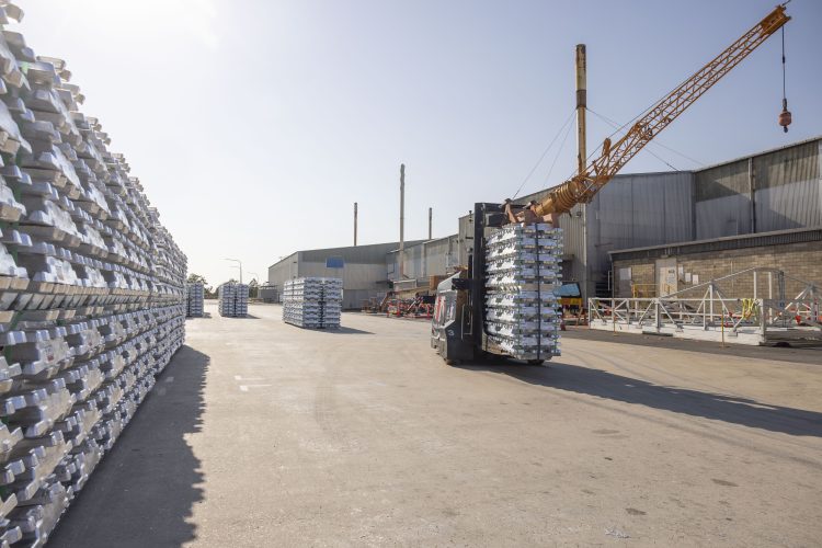 $2B Rio Tinto Investment Secures Boyne Smelter and Gladstone Long-Term Future 