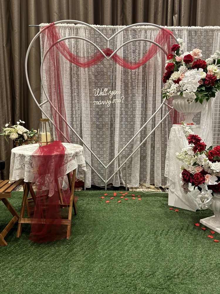 Gladstone Says ‘I Do’ To CQ Wedding Expo