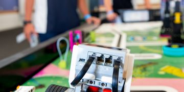 Bright minds light up LEGO for biodiversity boost 